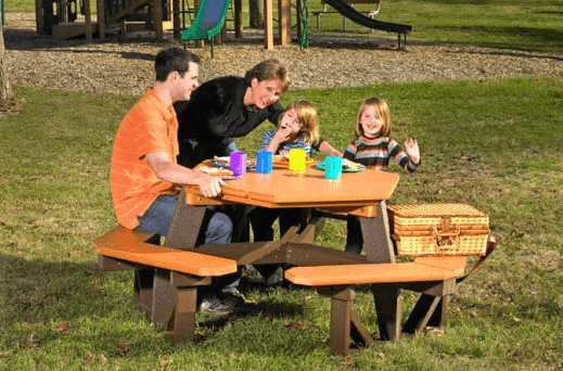 HOW PICNIC TABLES PROMOTE COMMUNITY ENGAGEMENT - Maximizing Public Spaces: How Picnic Tables Encourage Community Engagement